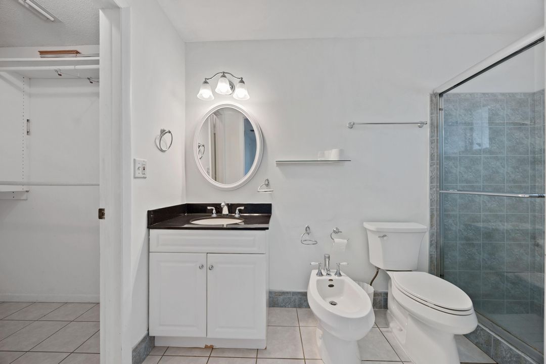 На продажу: $215,000 (2 спален, 2 ванн, 1104 Квадратных фут)