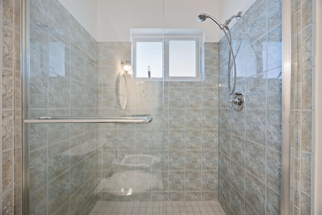 На продажу: $215,000 (2 спален, 2 ванн, 1104 Квадратных фут)