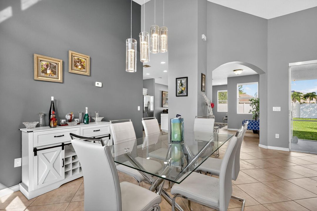 For Rent: $3,000 (3 beds, 2 baths, 1820 Square Feet)