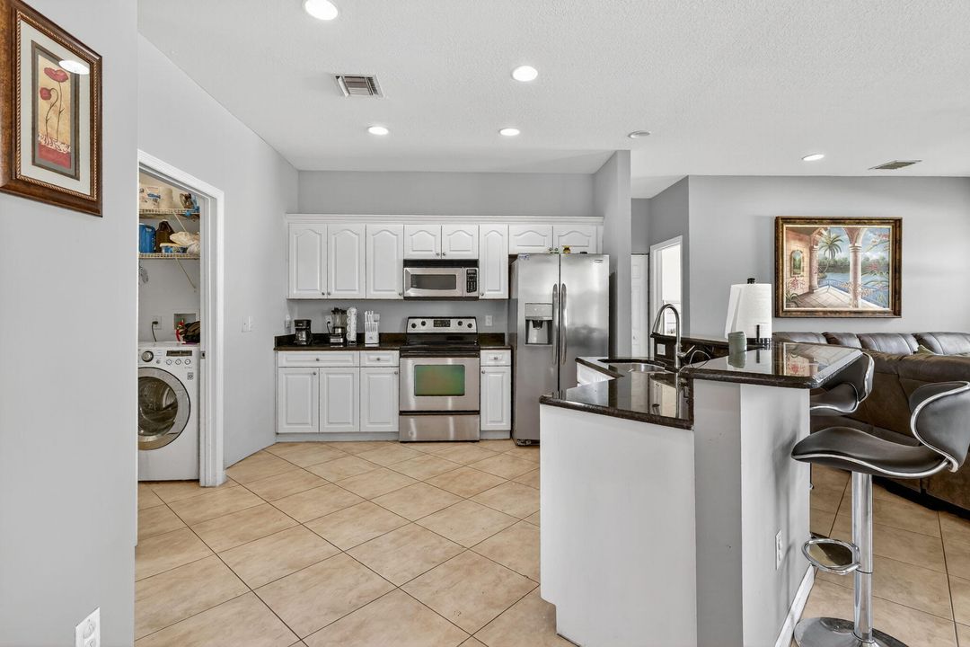 For Rent: $3,000 (3 beds, 2 baths, 1820 Square Feet)