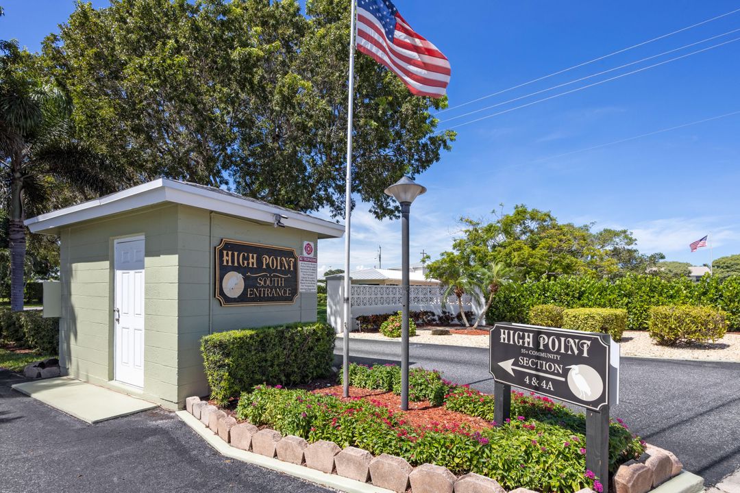 For Sale: $125,000 (1 beds, 1 baths, 966 Square Feet)