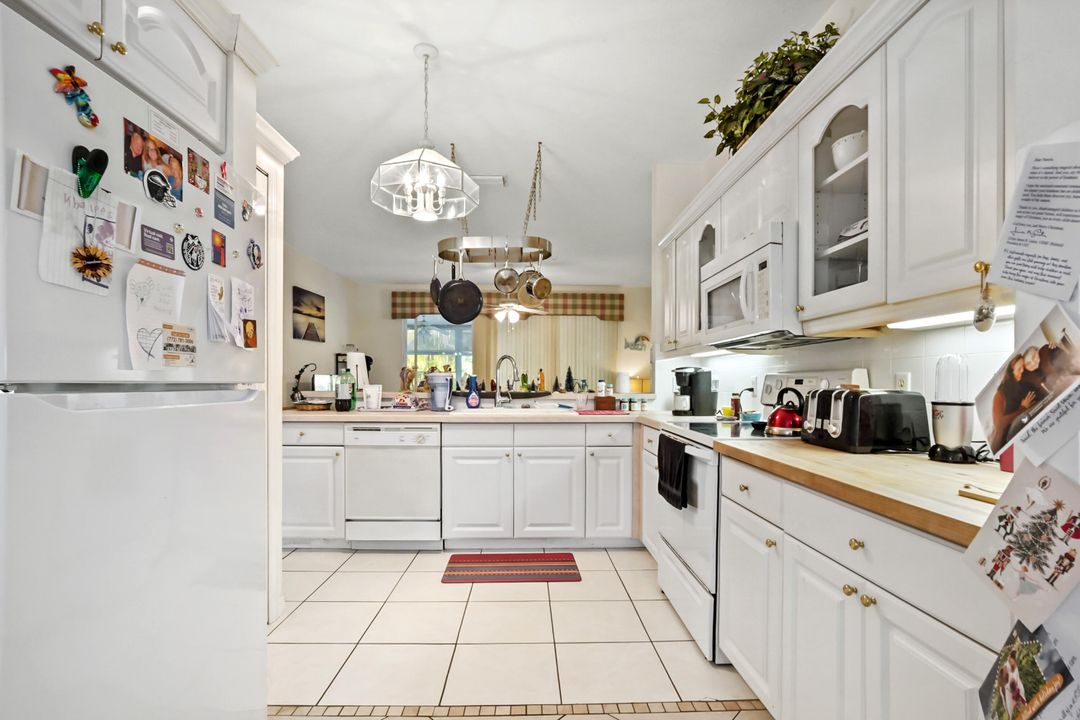 待售: $269,900 (2 贝兹, 2 浴室, 1766 平方英尺)