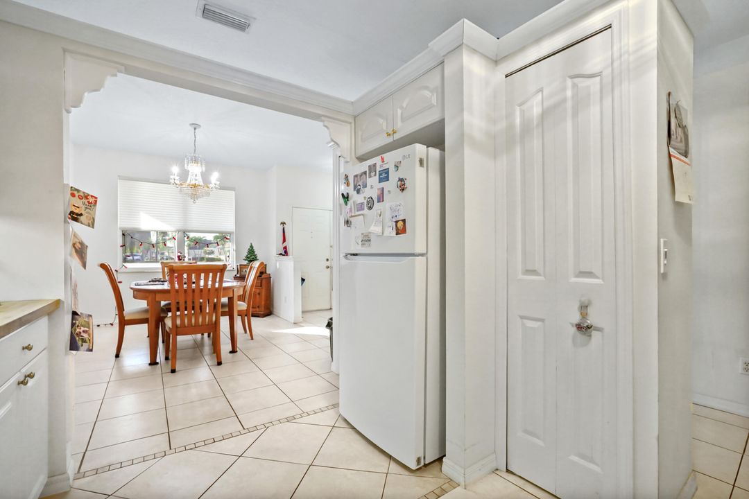 待售: $269,900 (2 贝兹, 2 浴室, 1766 平方英尺)