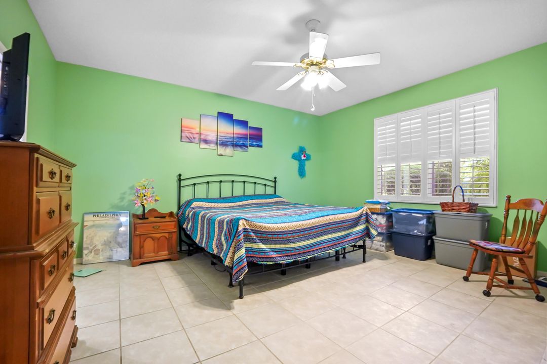 待售: $269,900 (2 贝兹, 2 浴室, 1766 平方英尺)