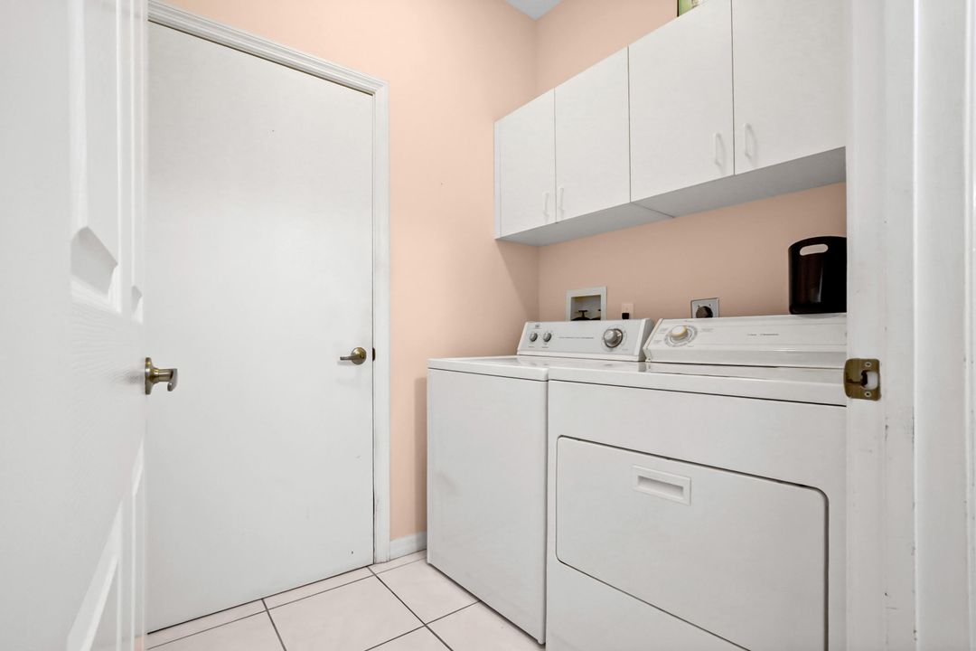 待售: $269,900 (2 贝兹, 2 浴室, 1766 平方英尺)