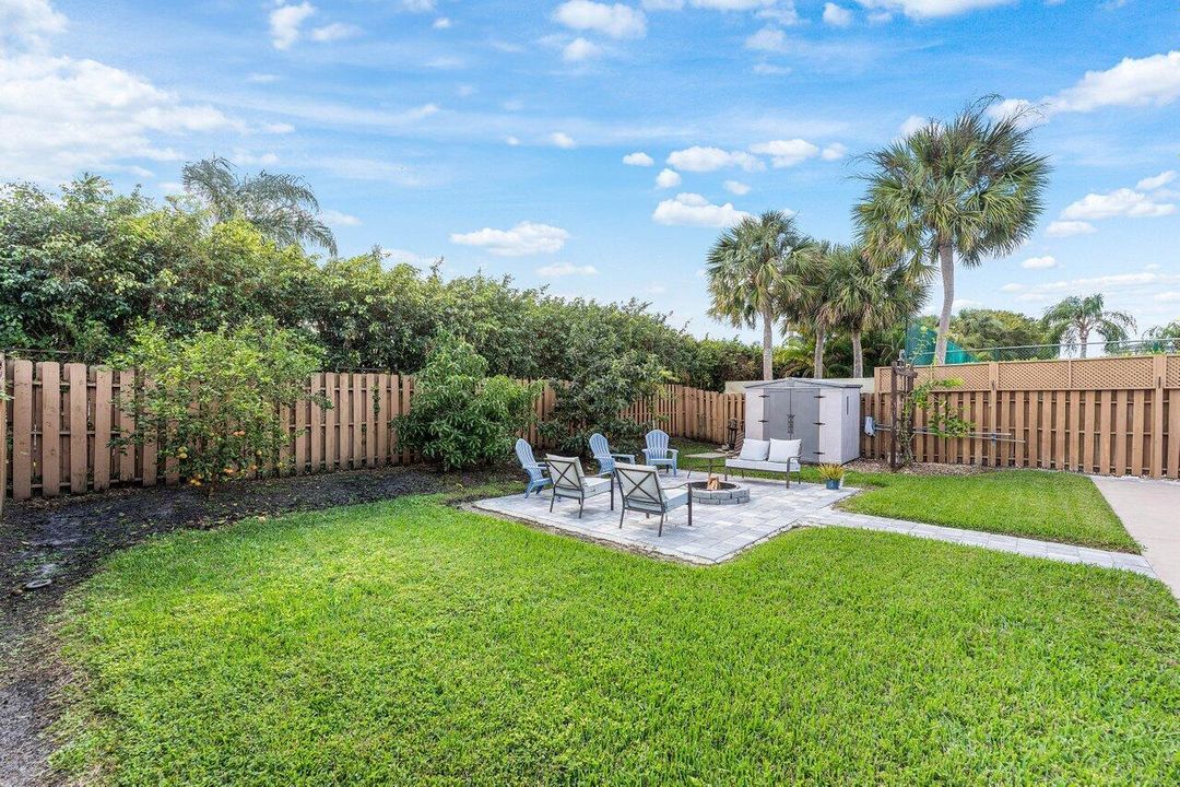 На продажу: $932,000 (4 спален, 2 ванн, 2223 Квадратных фут)