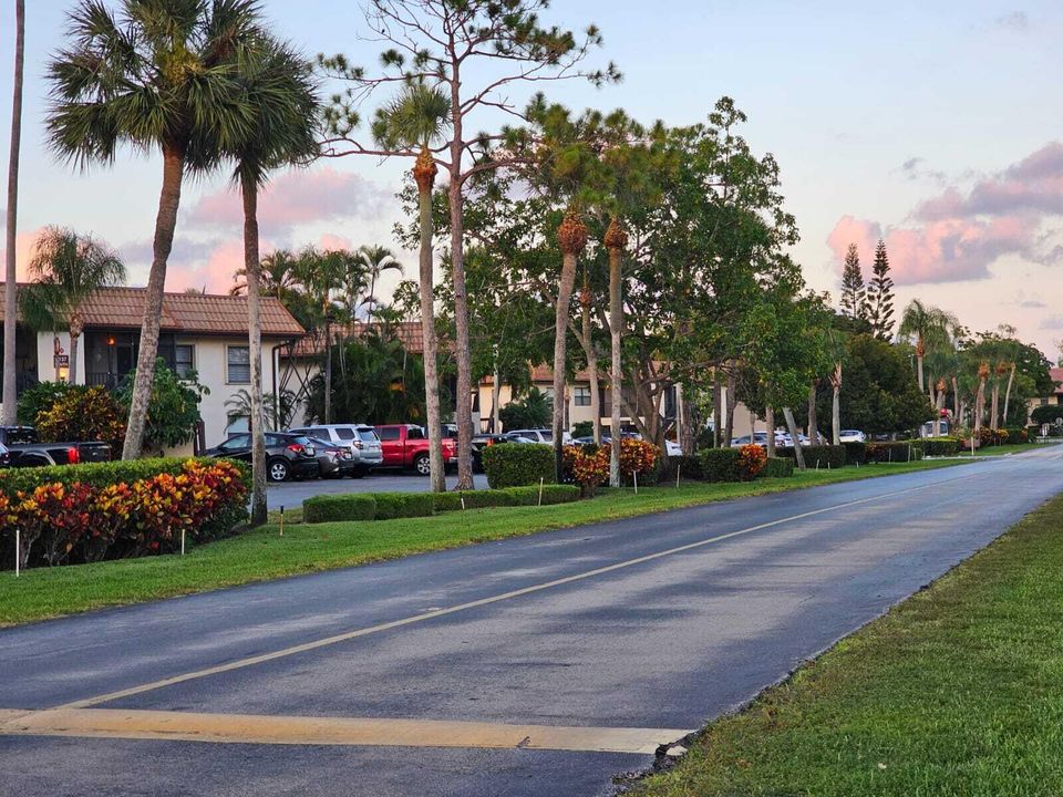 待售: $135,000 (2 贝兹, 2 浴室, 735 平方英尺)