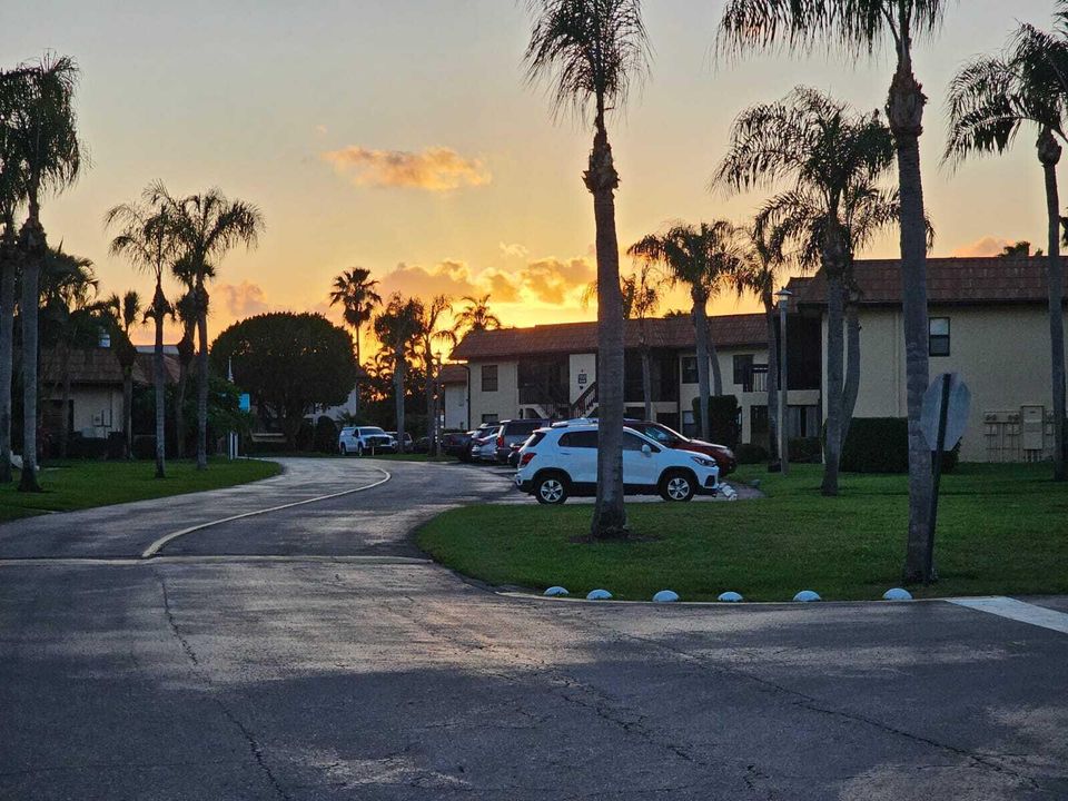 待售: $135,000 (2 贝兹, 2 浴室, 735 平方英尺)