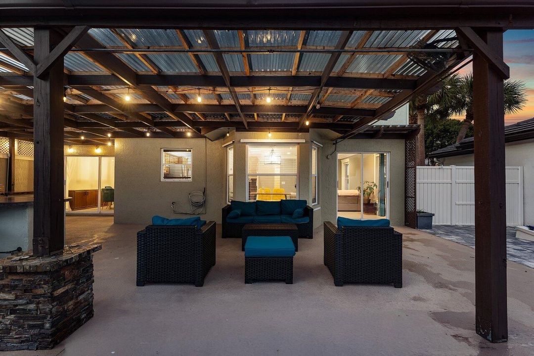 На продажу: $932,000 (4 спален, 2 ванн, 2223 Квадратных фут)