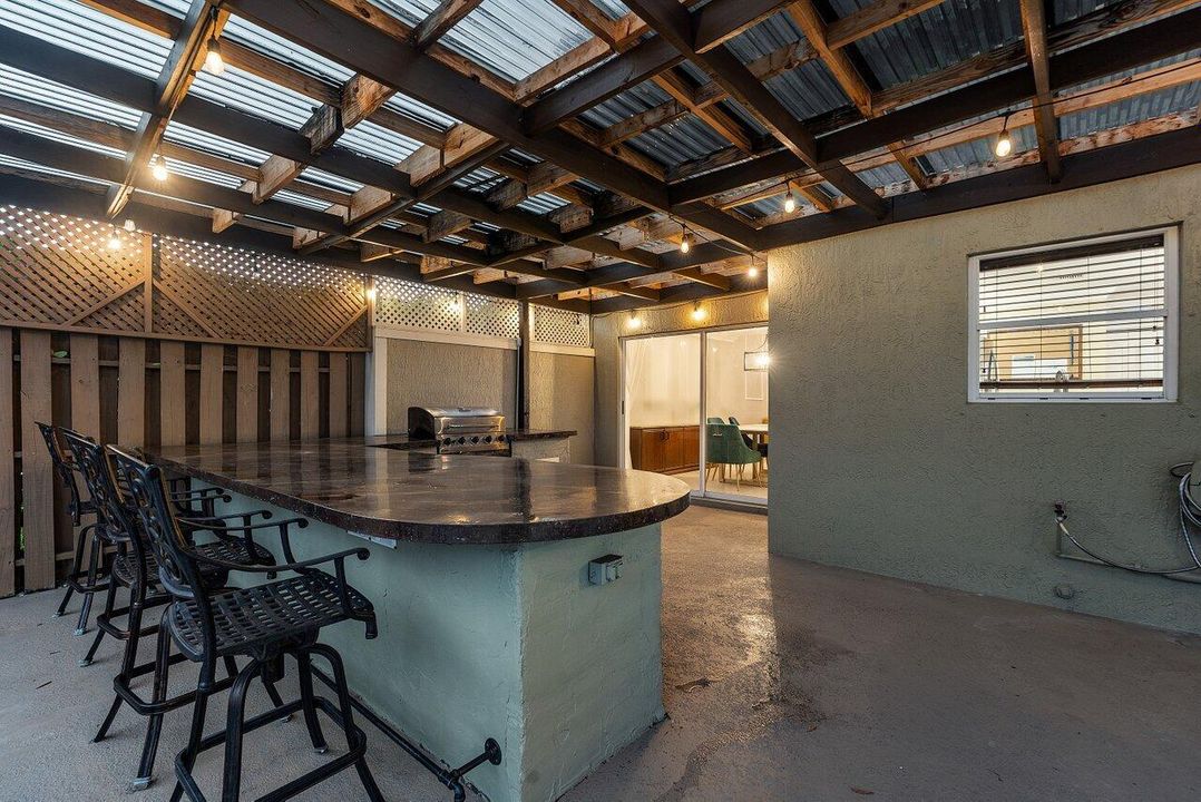 На продажу: $932,000 (4 спален, 2 ванн, 2223 Квадратных фут)