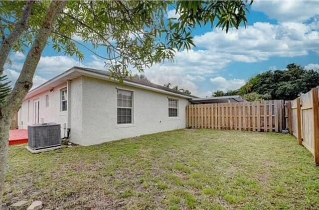 For Rent: $2,450 (2 beds, 2 baths, 861 Square Feet)