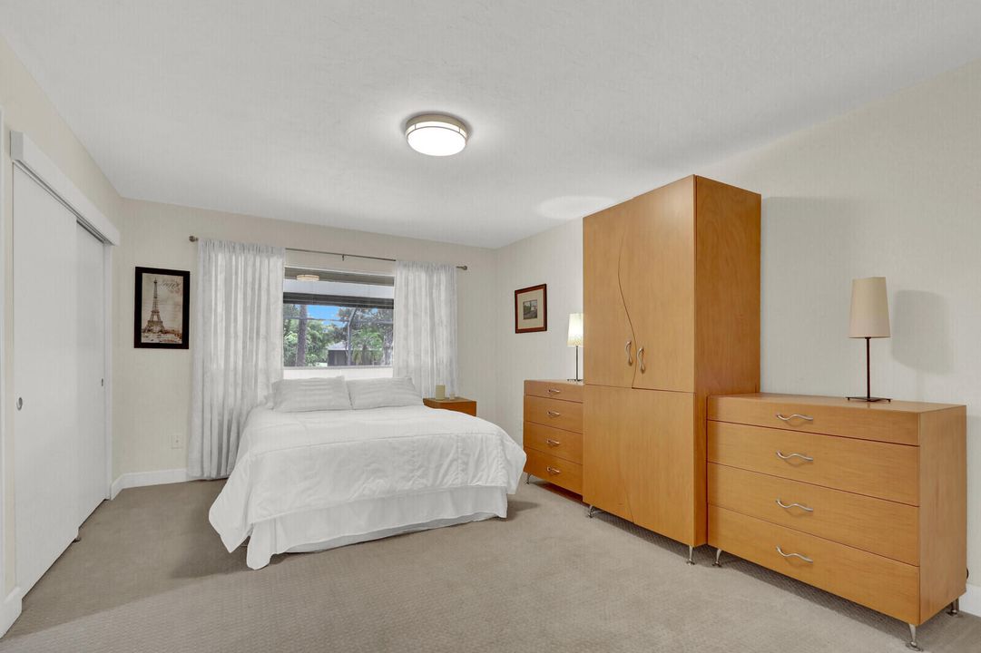 For Sale: $600,000 (3 beds, 3 baths, 2367 Square Feet)