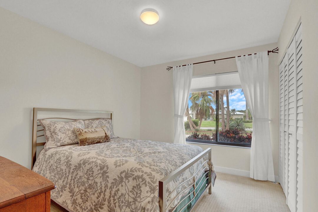 For Sale: $600,000 (3 beds, 3 baths, 2367 Square Feet)