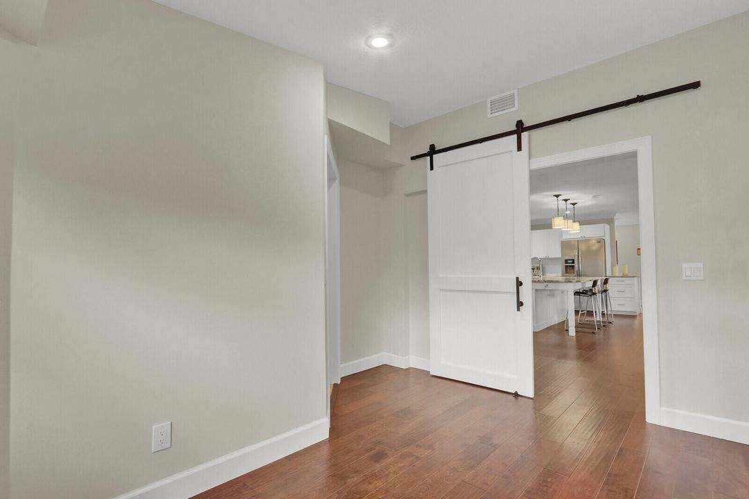 For Sale: $600,000 (3 beds, 3 baths, 2367 Square Feet)