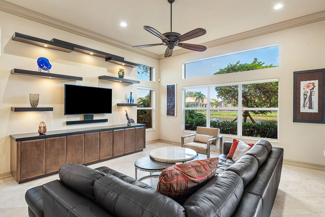 For Sale: $750,000 (3 beds, 2 baths, 2340 Square Feet)