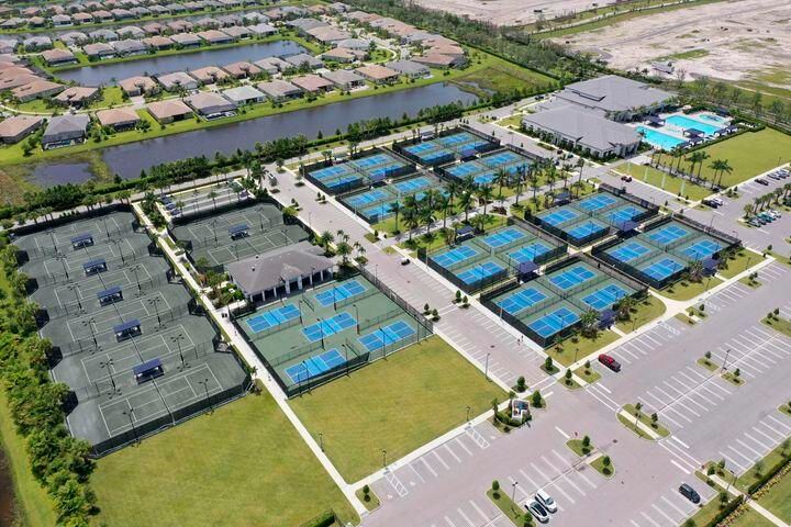 En Venta: $539,000 (2 camas, 2 baños, 1753 Pies cuadrados)