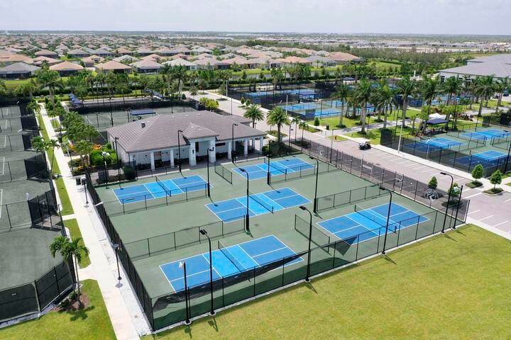 En Venta: $539,000 (2 camas, 2 baños, 1753 Pies cuadrados)