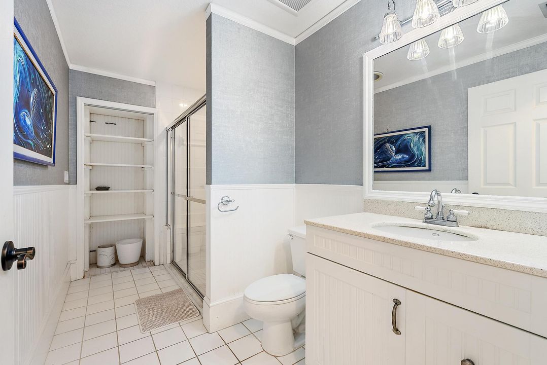 For Rent: $11,200 (5 beds, 4 baths, 4035 Square Feet)