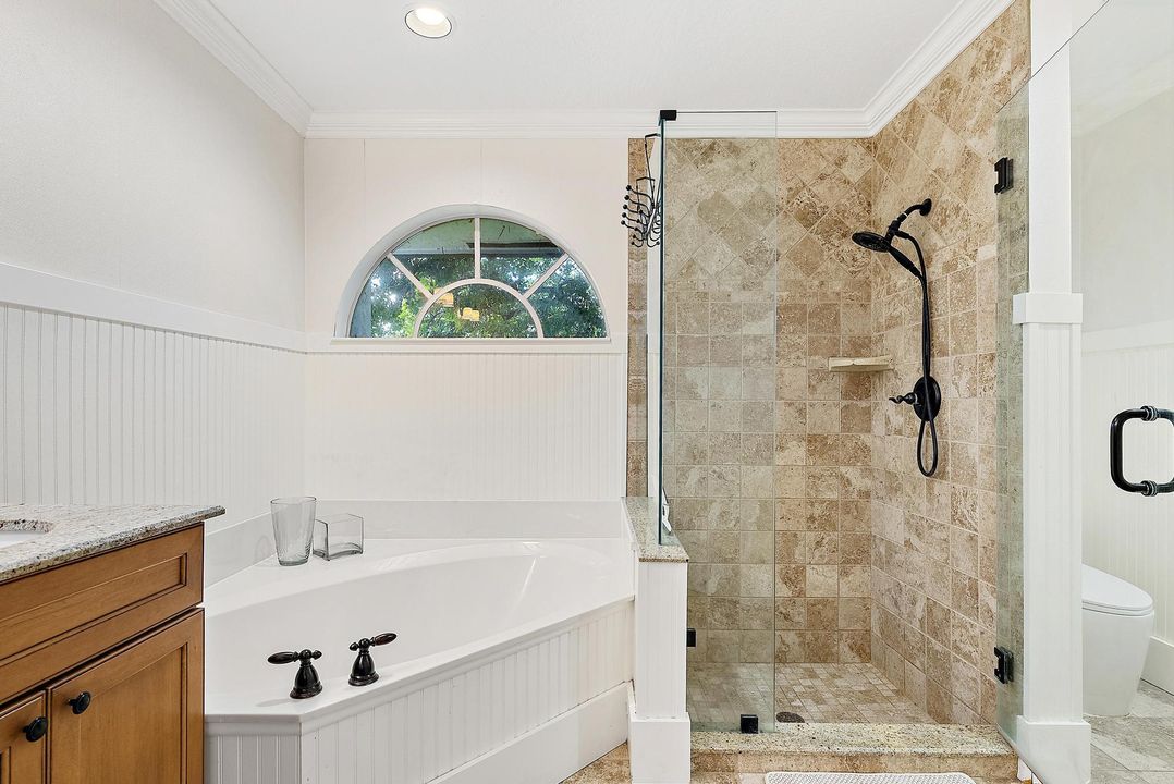 For Rent: $11,200 (5 beds, 4 baths, 4035 Square Feet)