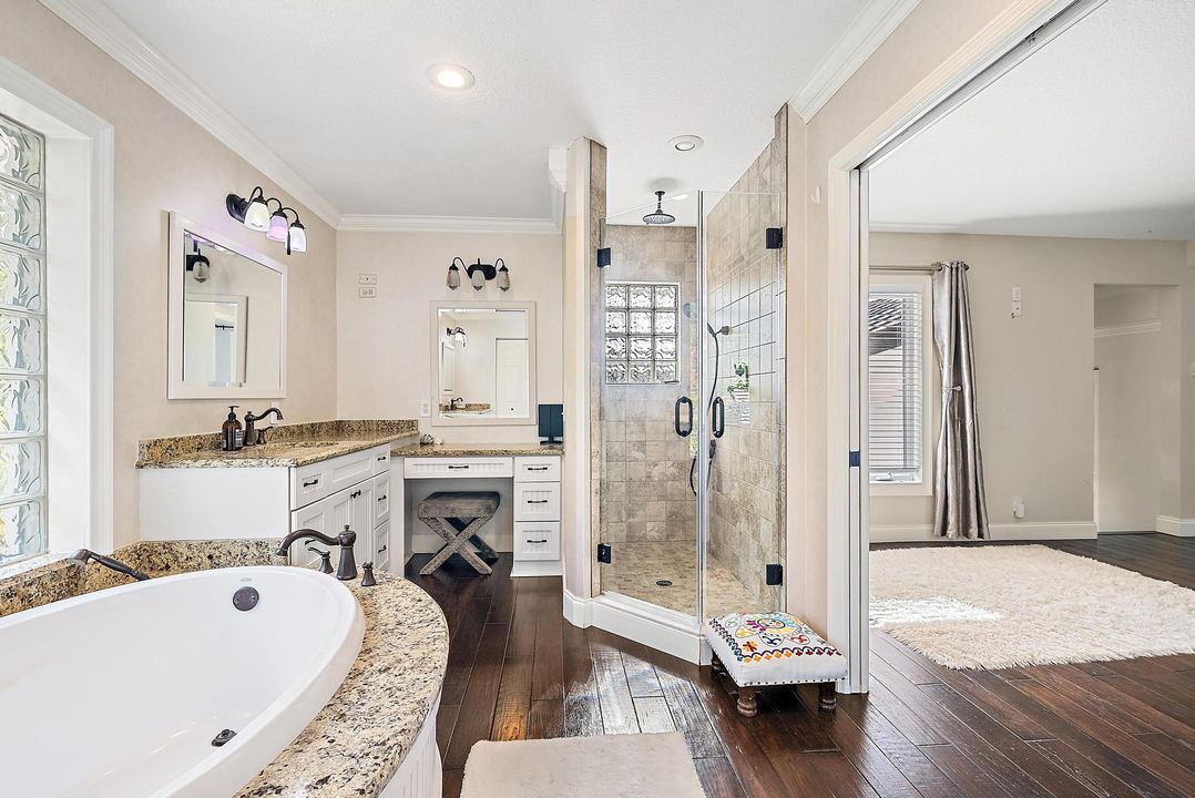 For Rent: $11,200 (5 beds, 4 baths, 4035 Square Feet)