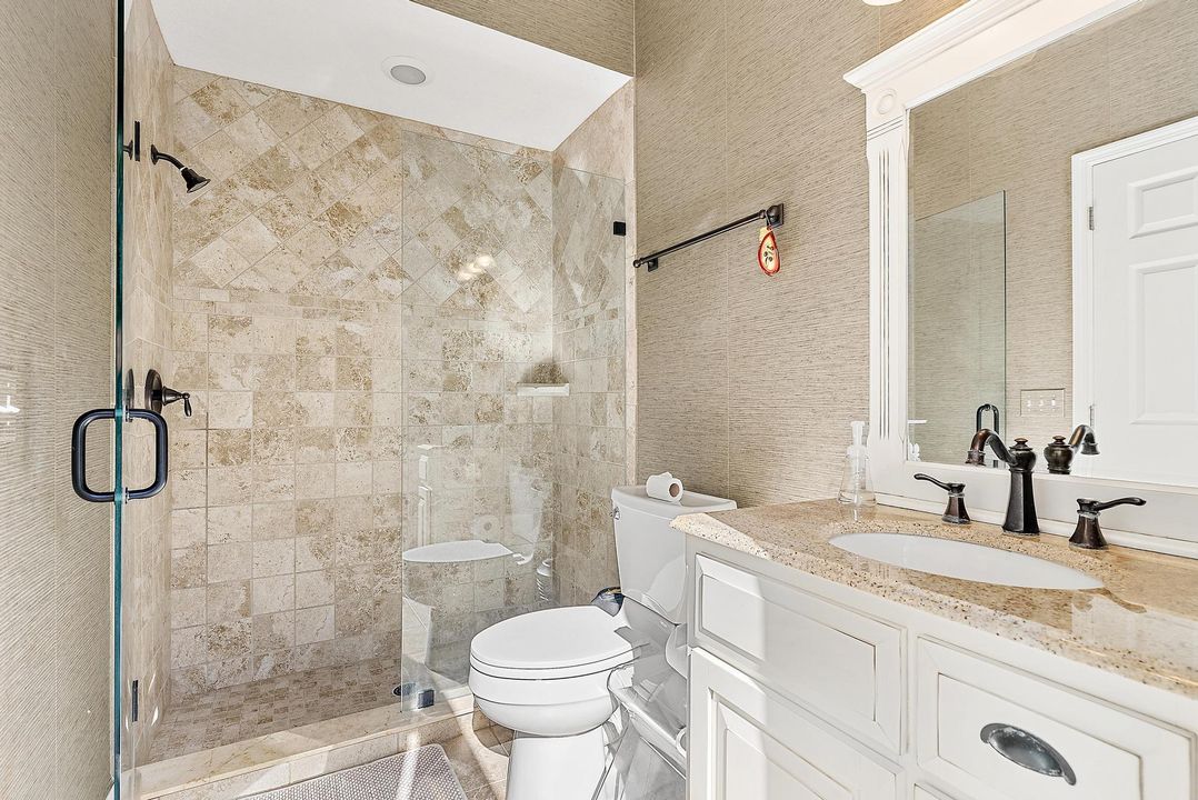 For Rent: $11,200 (5 beds, 4 baths, 4035 Square Feet)