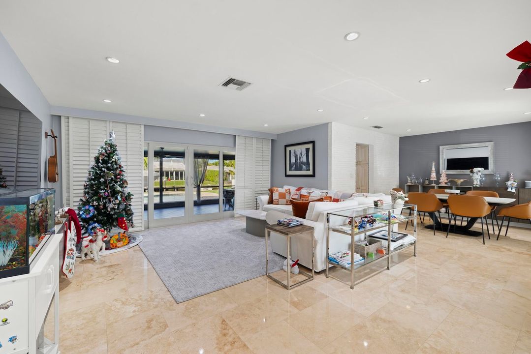 出租: $7,800 (2 贝兹, 2 浴室, 1619 平方英尺)