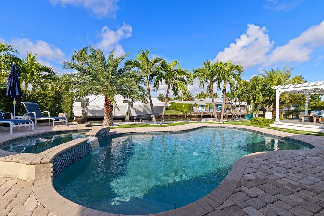 出租: $7,800 (2 贝兹, 2 浴室, 1619 平方英尺)