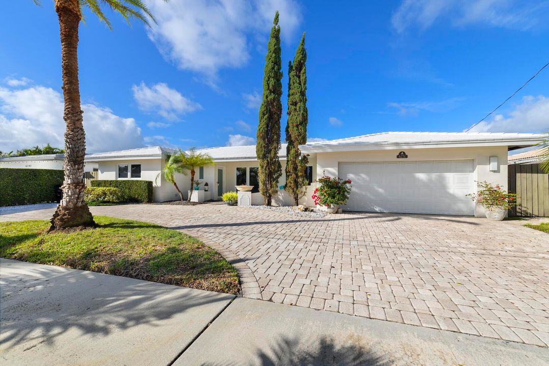 出租: $7,800 (2 贝兹, 2 浴室, 1619 平方英尺)