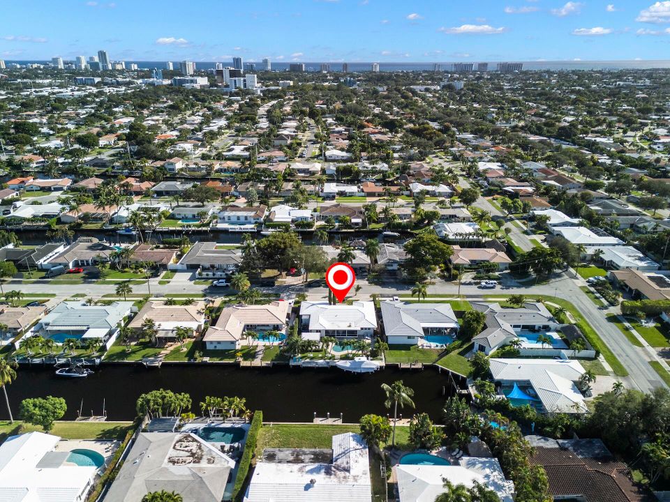 出租: $7,800 (2 贝兹, 2 浴室, 1619 平方英尺)