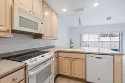 For Rent: $5,500 (3 beds, 2 baths, 1298 Square Feet)