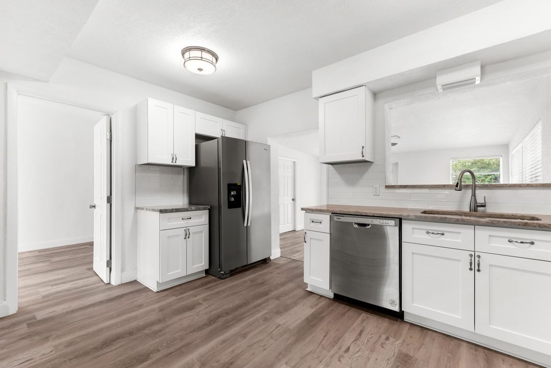 For Rent: $2,500 (3 beds, 2 baths, 1452 Square Feet)