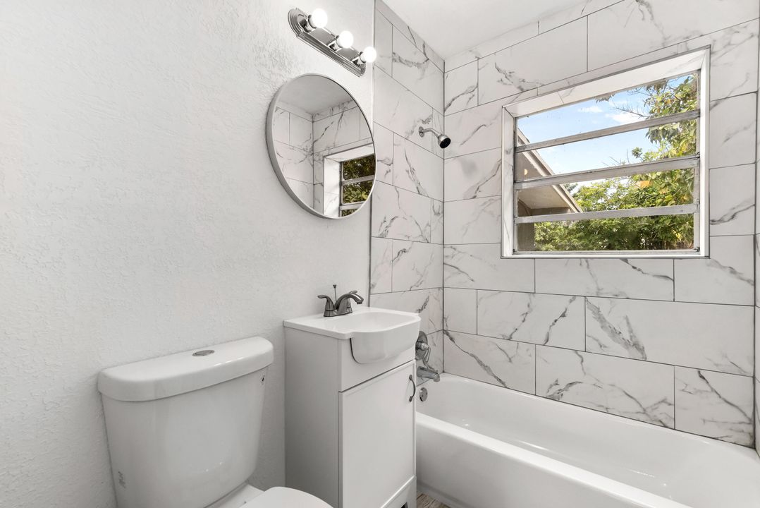 For Rent: $2,500 (3 beds, 2 baths, 1452 Square Feet)