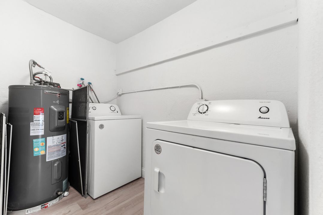 For Rent: $2,500 (3 beds, 2 baths, 1452 Square Feet)