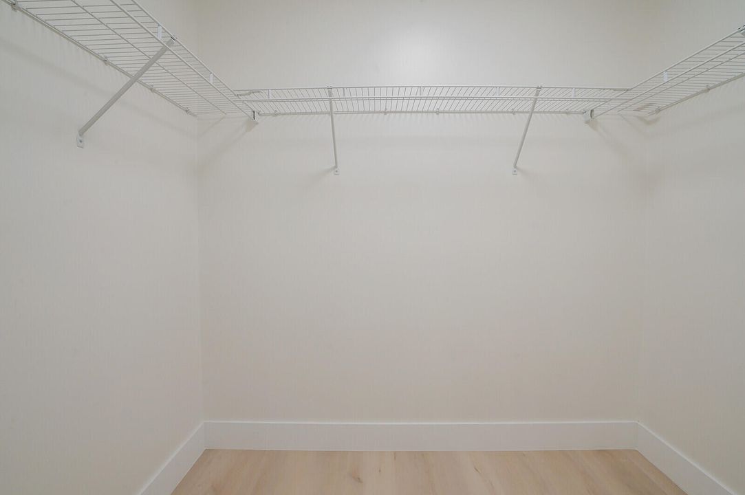 出租: $3,500 (2 贝兹, 2 浴室, 1183 平方英尺)