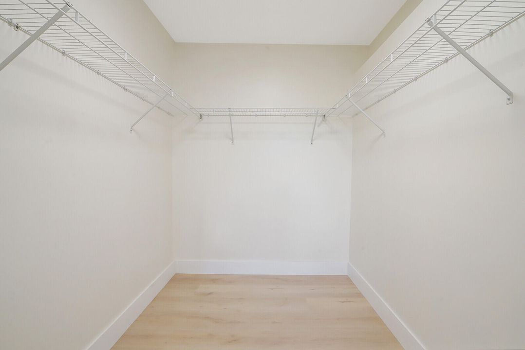 出租: $3,500 (2 贝兹, 2 浴室, 1183 平方英尺)