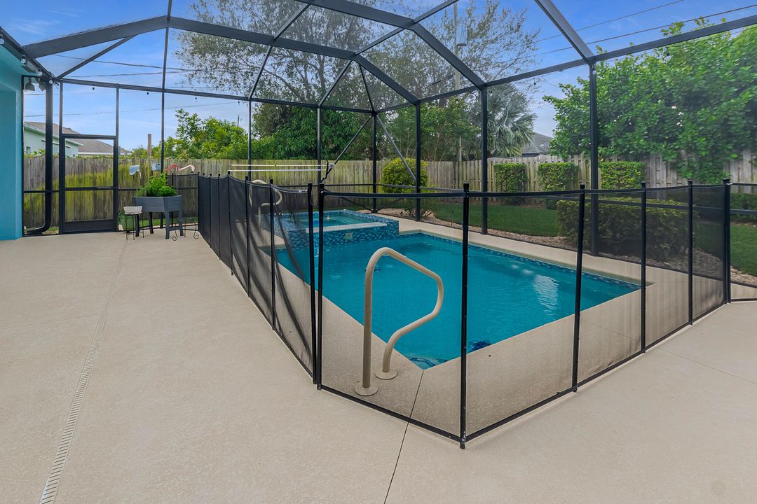 For Sale: $545,000 (3 beds, 2 baths, 1907 Square Feet)