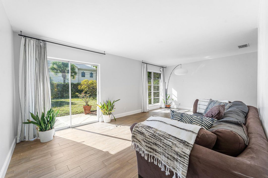 En Venta: $499,888 (3 camas, 2 baños, 1151 Pies cuadrados)