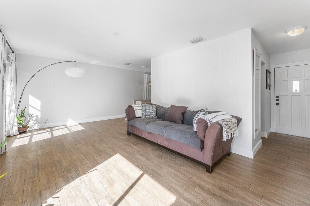 En Venta: $499,888 (3 camas, 2 baños, 1151 Pies cuadrados)