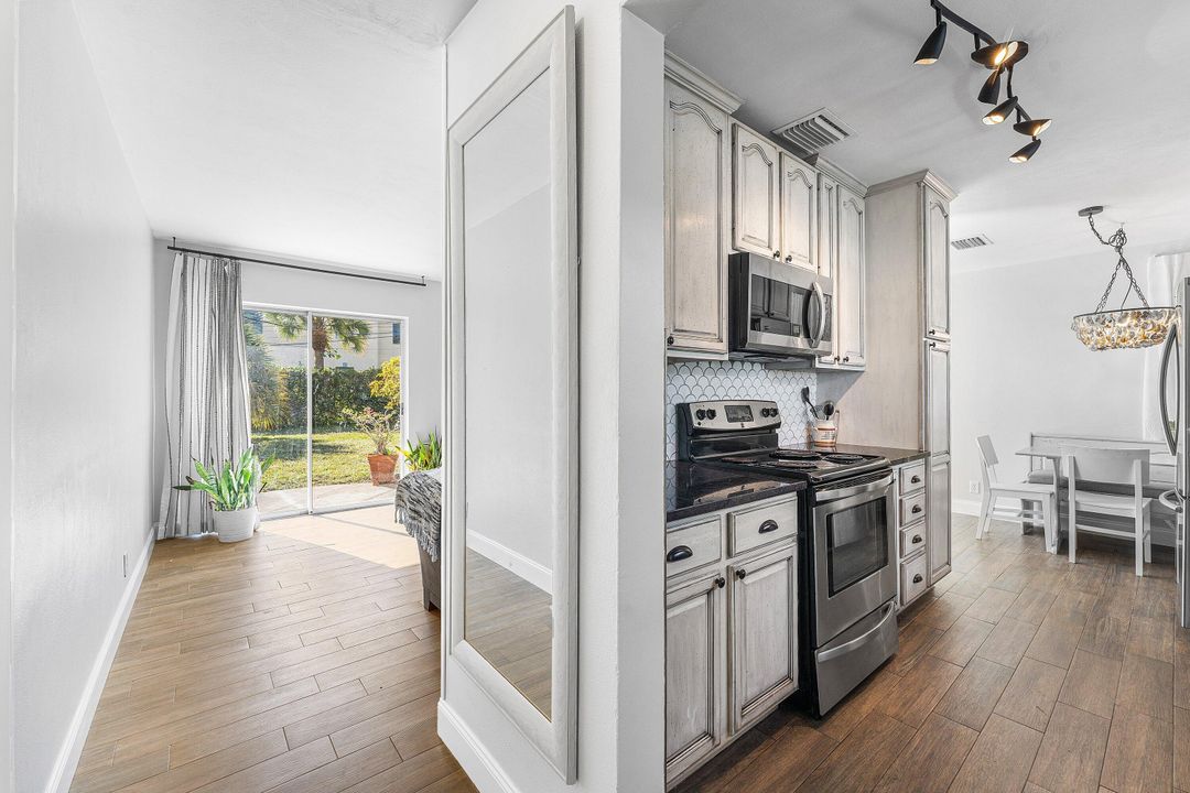 En Venta: $499,888 (3 camas, 2 baños, 1151 Pies cuadrados)