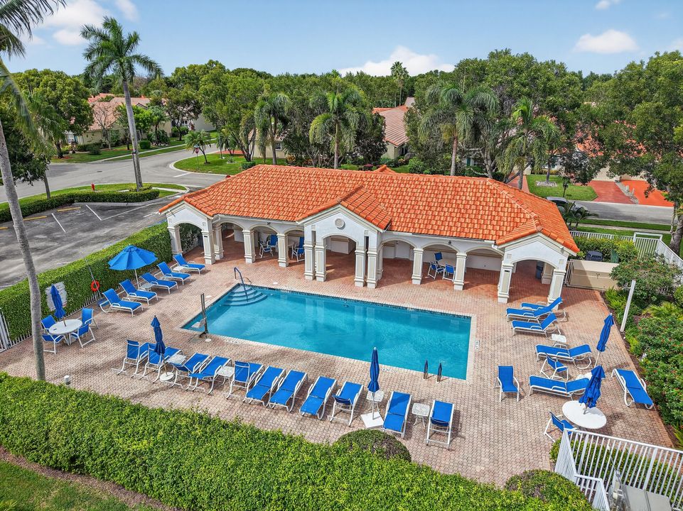 For Sale: $389,000 (2 beds, 2 baths, 1559 Square Feet)