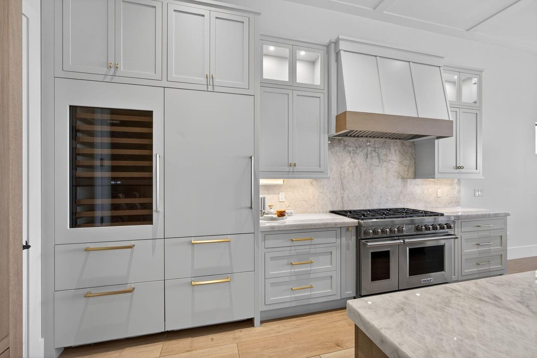 En Venta: $2,400,000 (3 camas, 3 baños, 2976 Pies cuadrados)