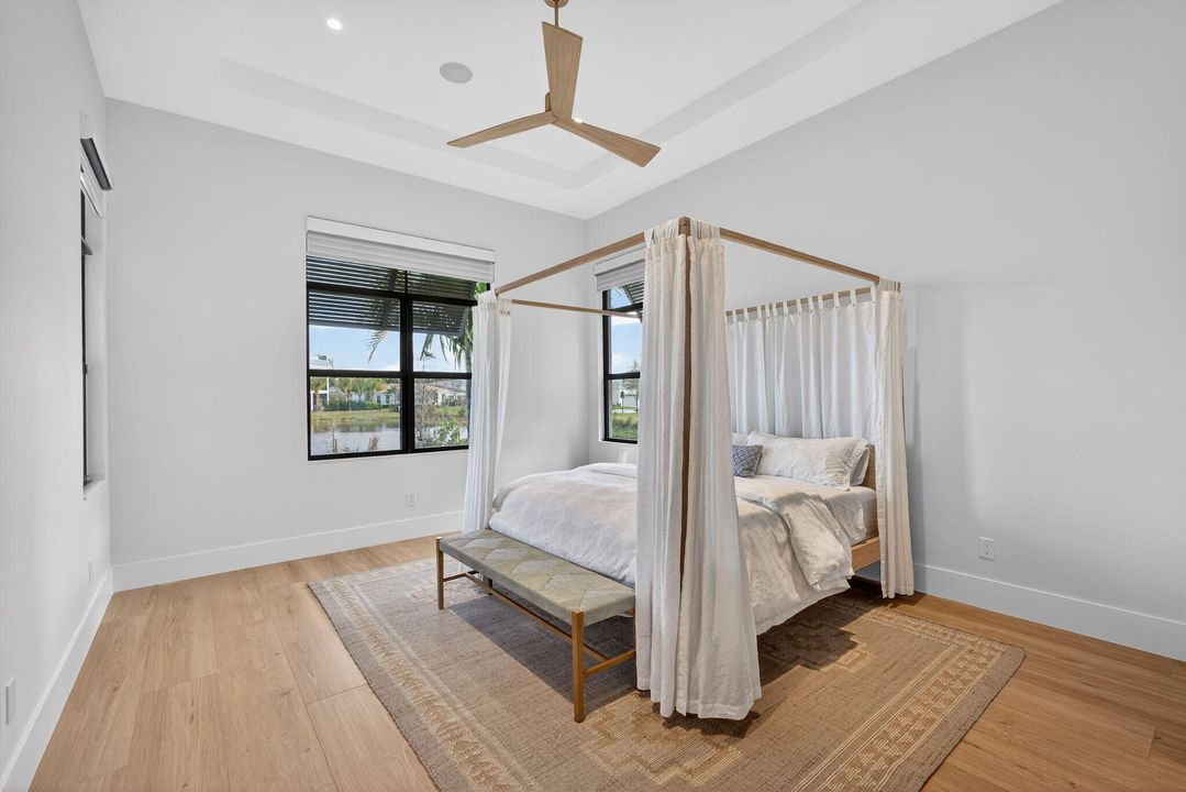 En Venta: $2,400,000 (3 camas, 3 baños, 2976 Pies cuadrados)