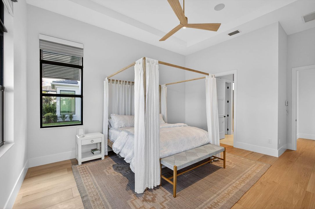 En Venta: $2,400,000 (3 camas, 3 baños, 2976 Pies cuadrados)