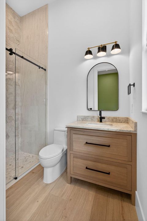 En Venta: $2,400,000 (3 camas, 3 baños, 2976 Pies cuadrados)