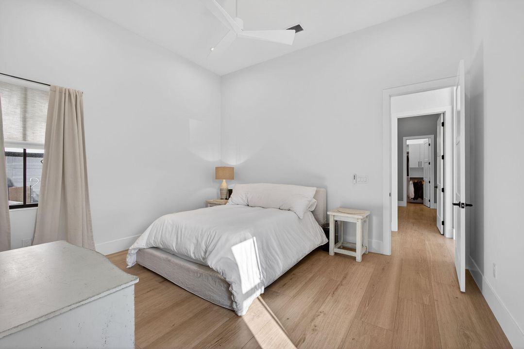 En Venta: $2,400,000 (3 camas, 3 baños, 2976 Pies cuadrados)