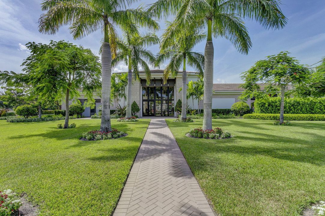 En Venta: $2,400,000 (3 camas, 3 baños, 2976 Pies cuadrados)