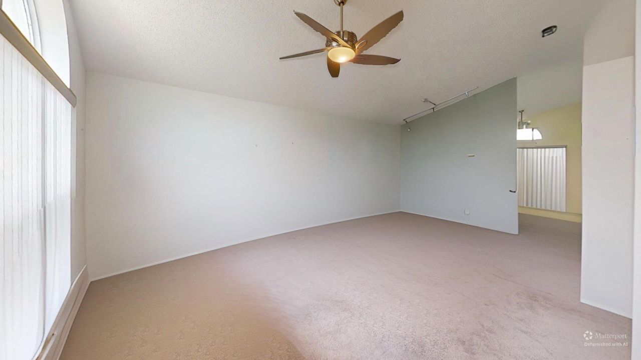 For Sale: $199,000 (2 beds, 2 baths, 1233 Square Feet)