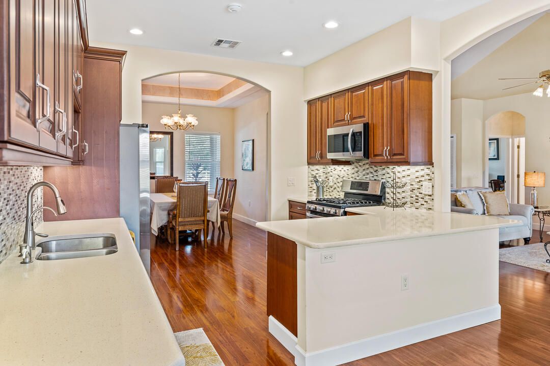 待售: $1,249,000 (4 贝兹, 3 浴室, 3058 平方英尺)