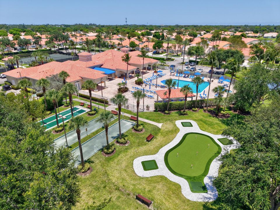 待售: $385,000 (2 贝兹, 2 浴室, 1378 平方英尺)