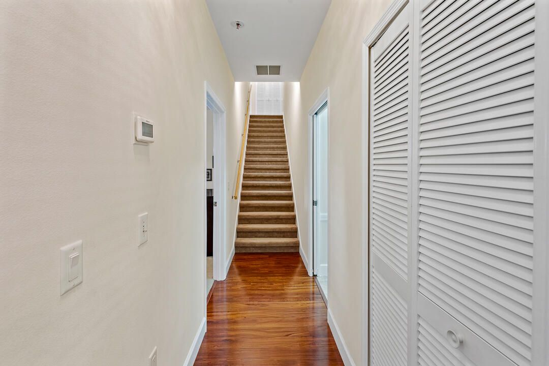 待售: $1,249,000 (4 贝兹, 3 浴室, 3058 平方英尺)